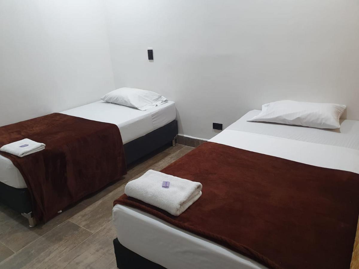 Hotel Prestige Medellín Zewnętrze zdjęcie